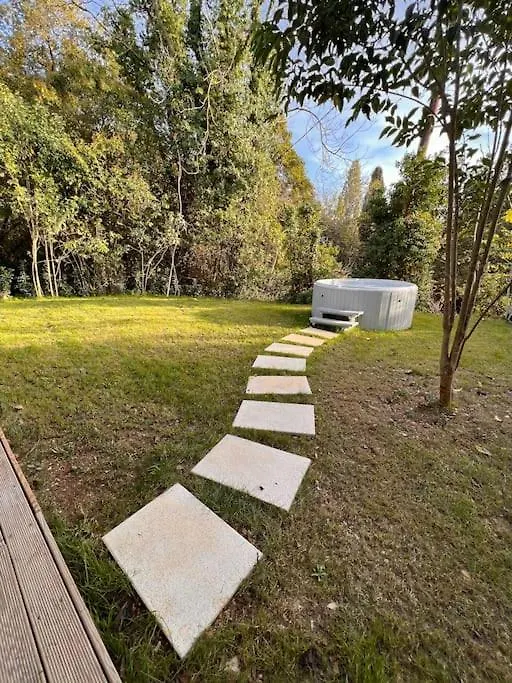 Holiday home Cottage Chaleureux Avec Jacuzzi En Pleine Nature Grasse France