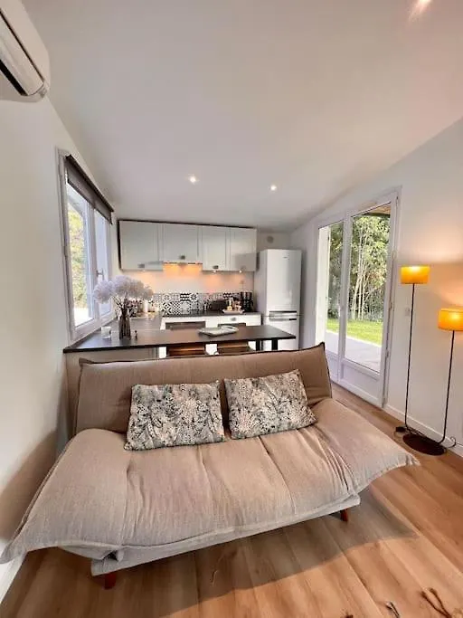 Holiday home Cottage Chaleureux Avec Jacuzzi En Pleine Nature Grasse